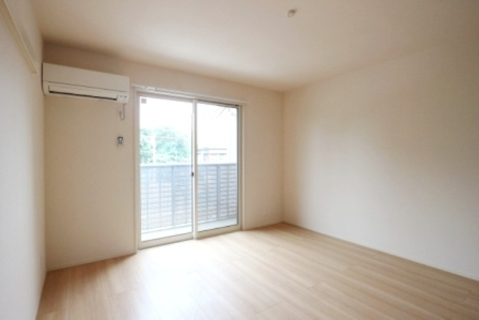 クレストフォーチュン Bの洋室|南側洋室