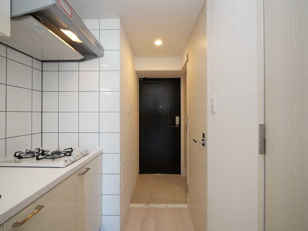 エスリード新大阪ザ・プレミアEASTの玄関