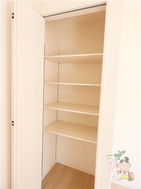伊島町1丁目戸建貸家の収納