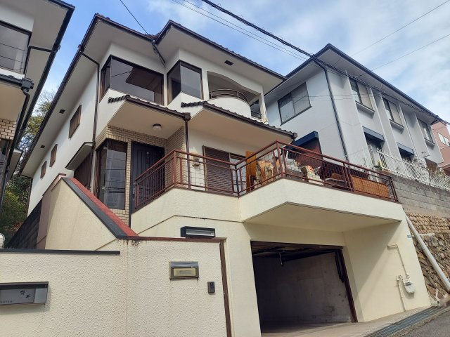 宝塚市御殿山2丁目一戸建