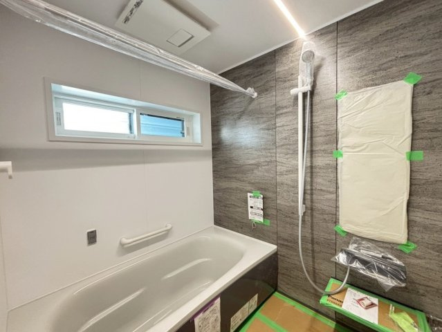 新築戸建　大垣市犬ヶ渕町　全4区画分譲の浴室|浴室仕様。5時間経っても2.5度以内の湯温低下ですから、追い炊き回数が減り光熱費も節約できます。