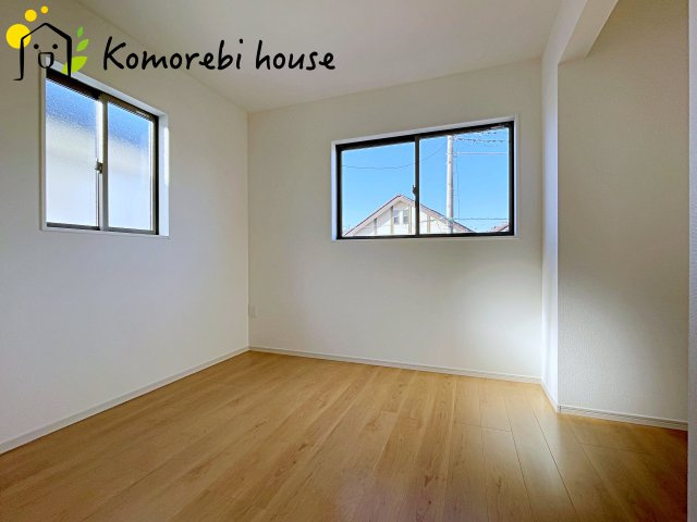 桶川市神明　1期　新築一戸建て　テラシエ　02の洋室