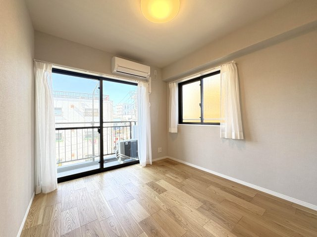 コスモ柴又駅前の洋室|ドキドキの新生活も、安心してスタート。ぴったりの住まいを見つけませんか？クランディアが一緒に住まい選びをサポートします‼　まずは、お気軽にお問合せください　＃クランディア