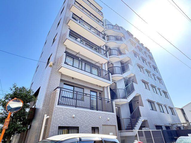 コスモ柴又駅前の外観|ドキドキの新生活も、安心してスタート。ぴったりの住まいを見つけませんか？クランディアが一緒に住まい選びをサポートします‼　まずは、お気軽にお問合せください　＃クランディア