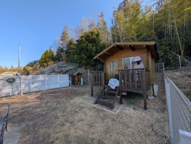 日進市藤枝町奥廻間ログハウス付土地の画像