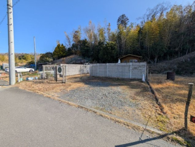 日進市藤枝町奥廻間ログハウス付土地の画像