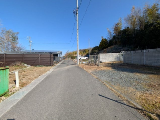 日進市藤枝町奥廻間ログハウス付土地の画像