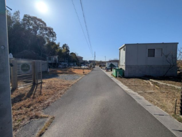 日進市藤枝町奥廻間ログハウス付土地の画像