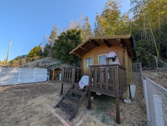 日進市藤枝町奥廻間ログハウス付土地の画像