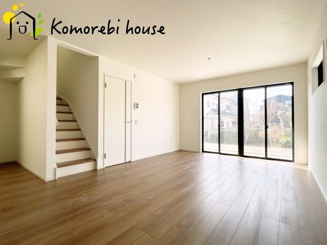 桶川市泉　6期　新築一戸建て　KEIAI GRACE　03の居間・リビング|居間です