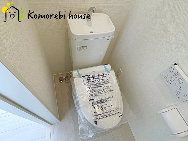 桶川市上日出谷　8期　新築一戸建て　グラファーレ　02のトイレ|26.1.29撮影済み