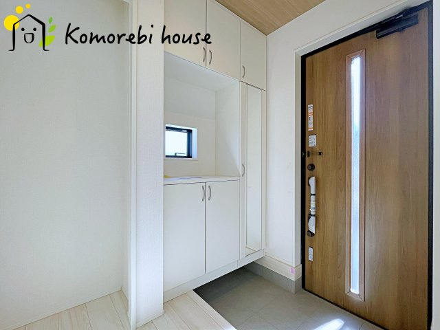 桶川市上日出谷　8期　新築一戸建て　グラファーレ　02の玄関|26.1.29撮影済み