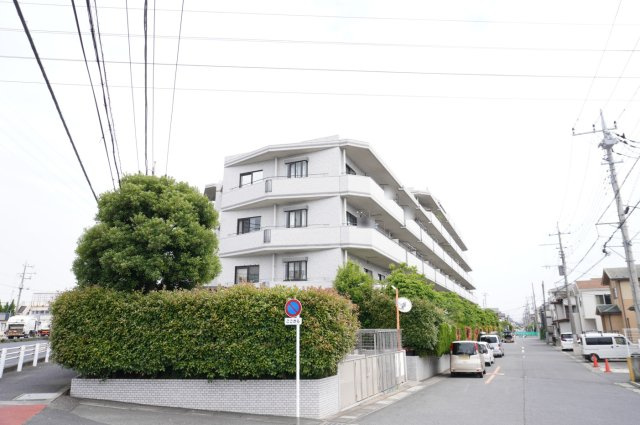 ワコーレ越谷の外観