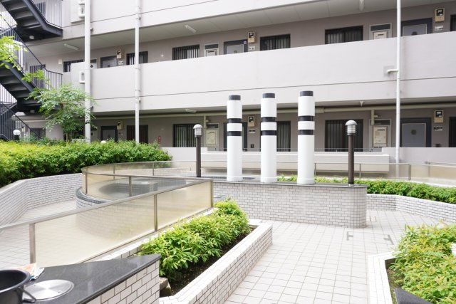 ワコーレ越谷のエントランス