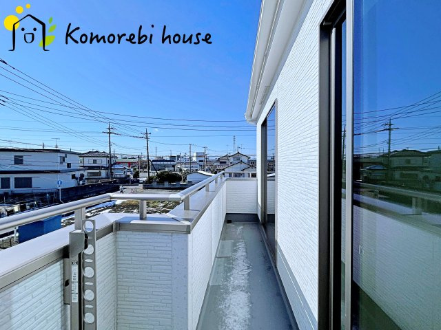 桶川市坂田　9期　新築一戸建て　グラファーレ　01のバルコニー|26.2.9撮影済み