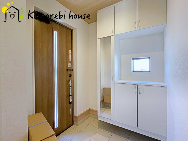 桶川市坂田　9期　新築一戸建て　グラファーレ　01の玄関|26.2.9撮影済み