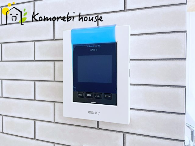 桶川市上日出谷南1丁目　新築一戸建て　ブルーミングガーデン　01の防犯設備|モニター付インターホンです