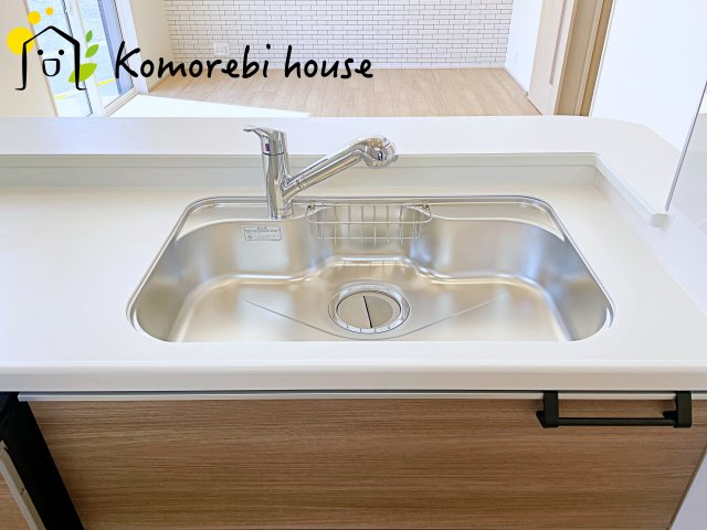 桶川市上日出谷南1丁目　新築一戸建て　ブルーミングガーデン　01のキッチン|使いやすいキッチンです