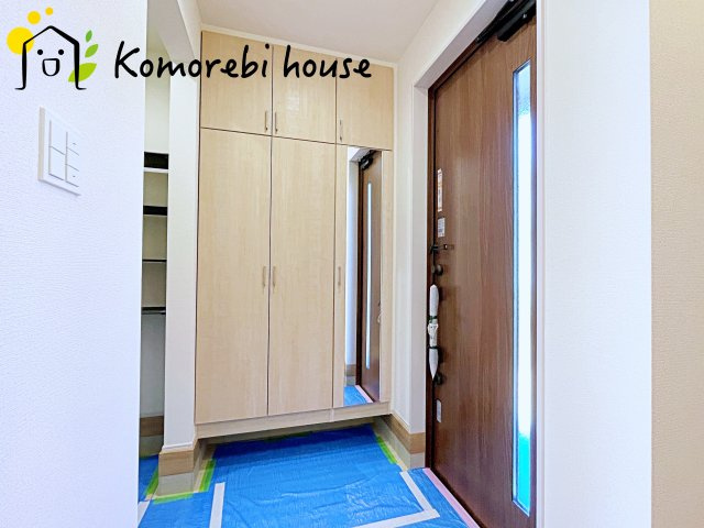 桶川市上日出谷南1丁目　新築一戸建て　ブルーミングガーデン　01の玄関|毎日通る玄関はこちらです