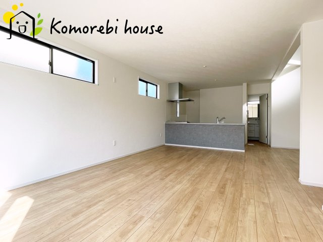 桶川市泉　6期　新築一戸建て　KEIAI GRACE　01の居間・リビング|こちらのリビングで趣味の時間をお楽しみください