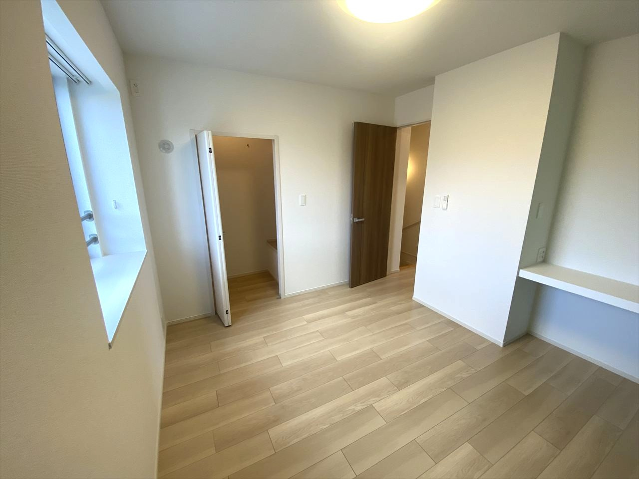 シャルム　コートの洋室