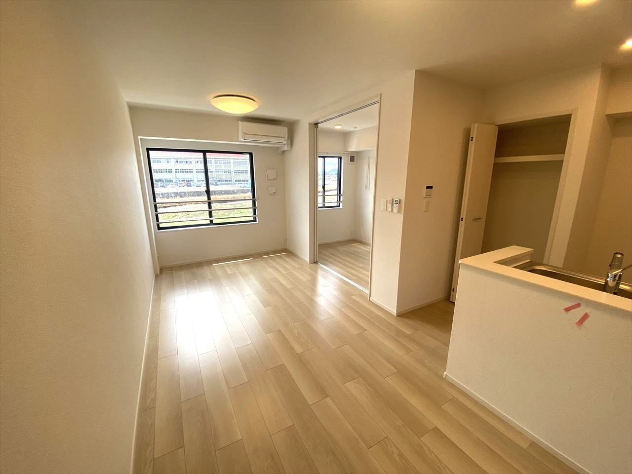 シャルム　コートの居間・リビング