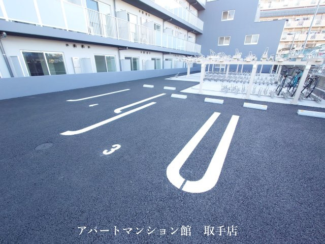 GENOVIA天王台の駐車場