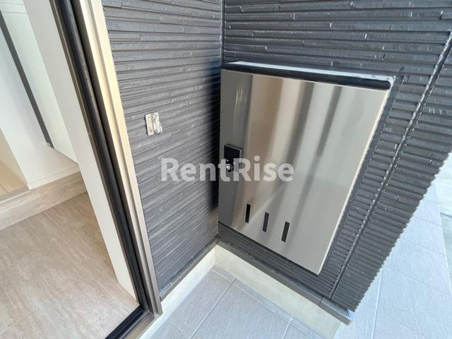 Saint Field (セントフィールド)の玄関|宅配ボックス