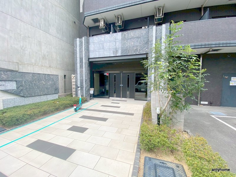 エスリード阿波座ラグジェ　仲介手数料無料のエントランス