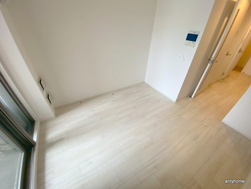 エスリード阿波座ラグジェ　仲介手数料無料の居間・リビング