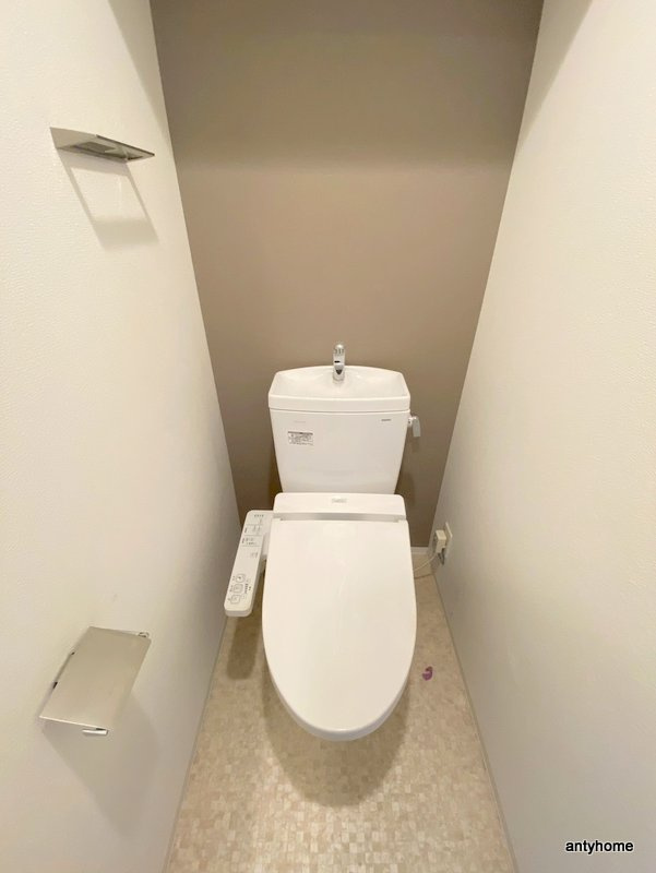 エスリード阿波座ラグジェ　仲介手数料無料のトイレ