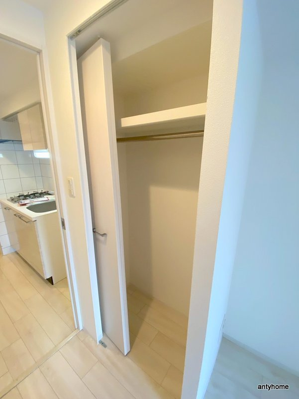 エスリード阿波座ラグジェ　仲介手数料無料の収納