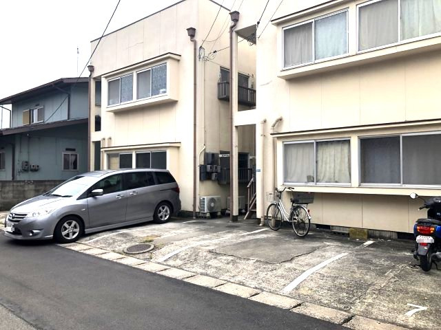 岡山市南区南輝２丁目のアパート