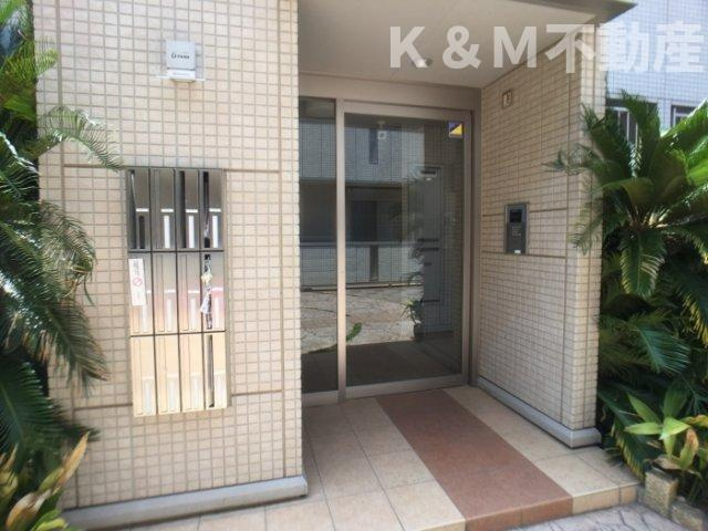 メルベーユおおたかの森　2号棟のエントランス|建物の内部です