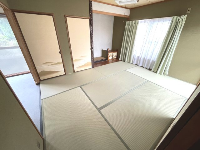 【寝室】 | 落ち着いて過ごせるお部屋なので、寝室にいかがでしょうか