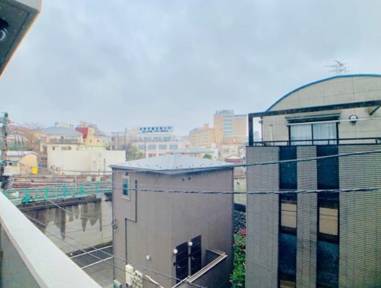 【バルコニー】