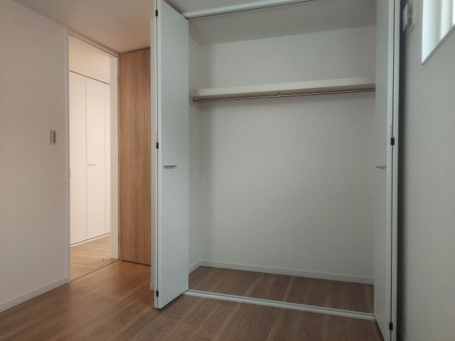 宝塚市宝梅2丁目新築一戸建1号棟の洋室|2階洋室西側約5.3帖