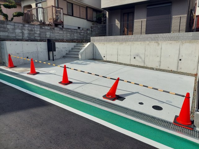 宝塚市宝梅2丁目新築一戸建1号棟の駐車場