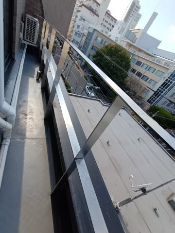 バルコニーも横幅広いです