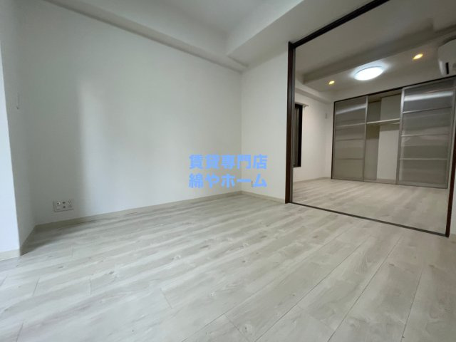 CITY SPIRE桜川Iの寝室|開放的な寝室です