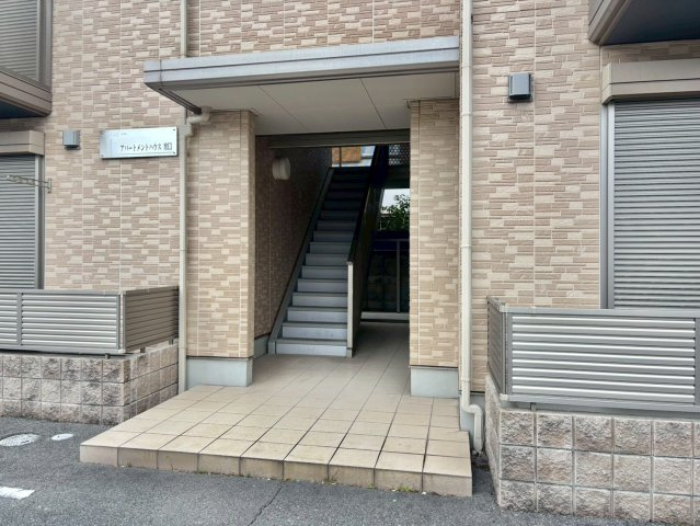 アパートメントハウス京口のエントランス