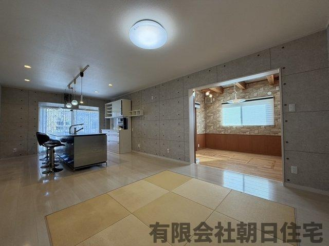 【居間・リビング】 | 東出雲町揖屋中古戸建
