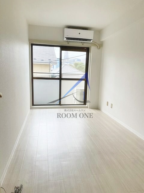 ルーブル新宿の居間・リビング|洋室のお部屋です。