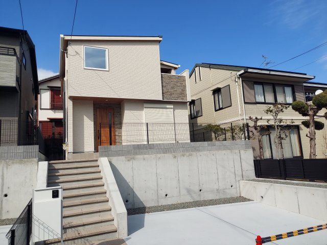 宝塚市宝梅2丁目新築一戸建2号棟