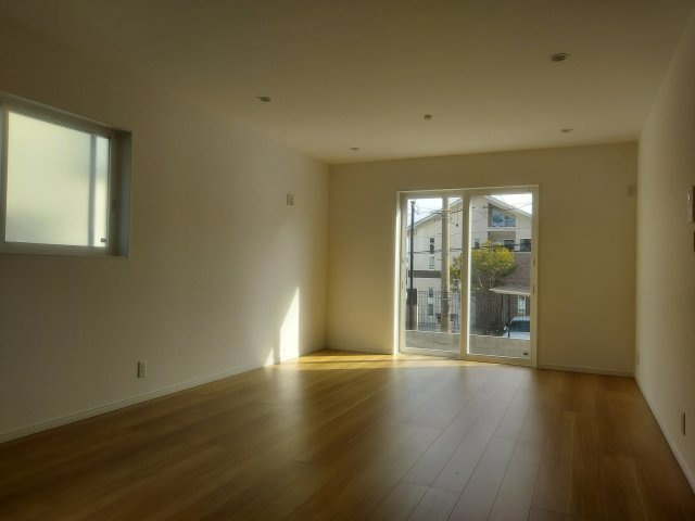 宝塚市宝梅2丁目新築一戸建2号棟の居間・リビング