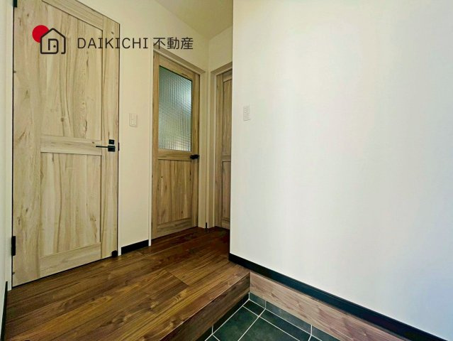 【玄関】 | 北本市宮内1丁目　中古戸建　