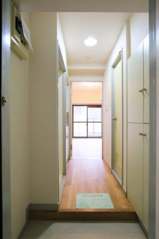 ヴェラハイツ蔵前の玄関