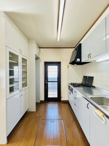 高崎市飯塚町のキッチン|食器類などもすっきり片付くキッチン♪