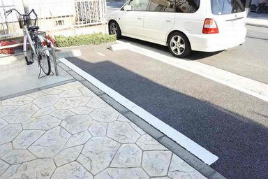 グレイス・アークの駐車場