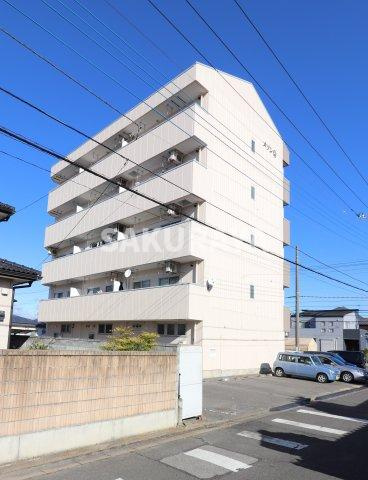 メゾンQの外観